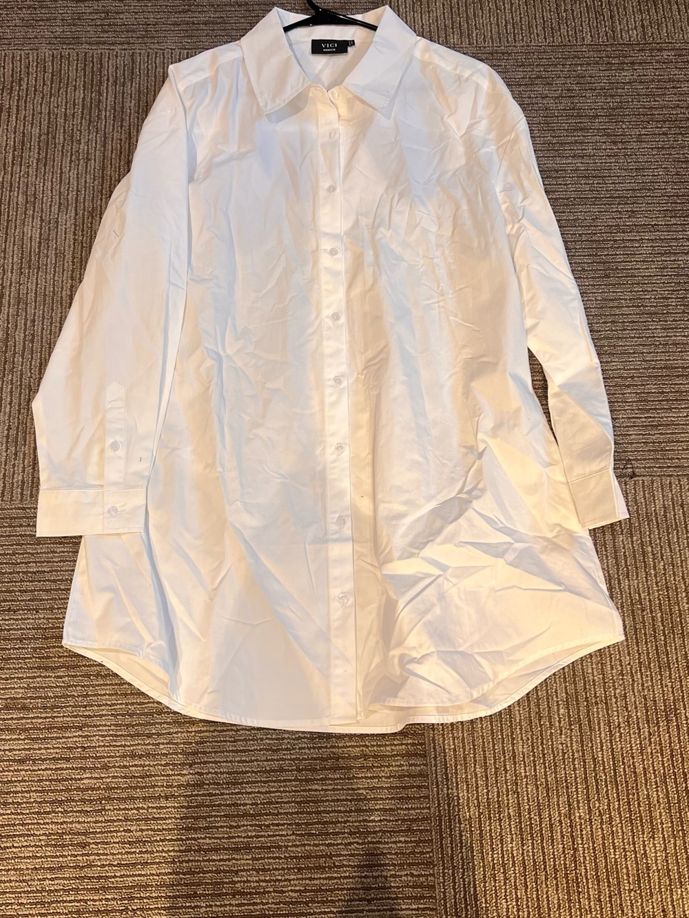 Vici White Long-Sleeve Button-Down Dress Shirt